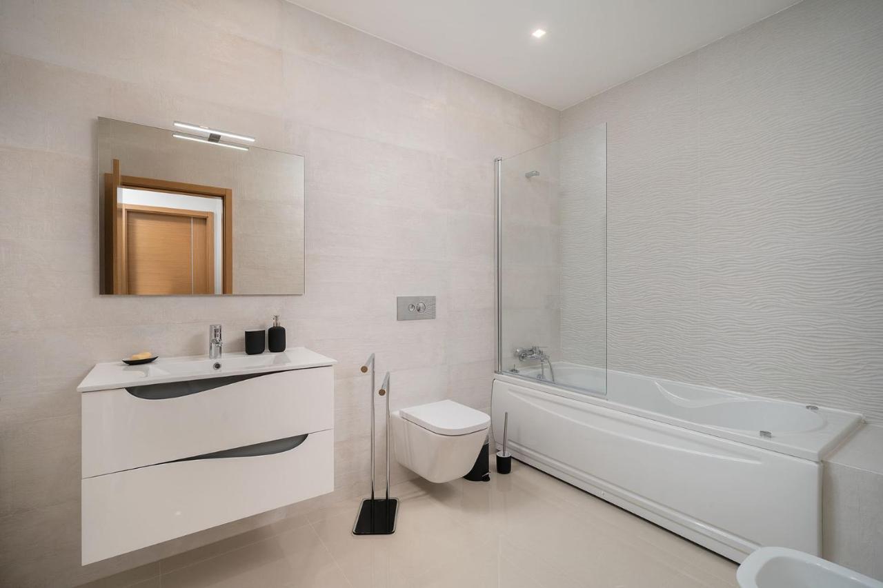 Apartamento Brand New Spacious Bright Ground Floor Apartment, Vila Ancora,
